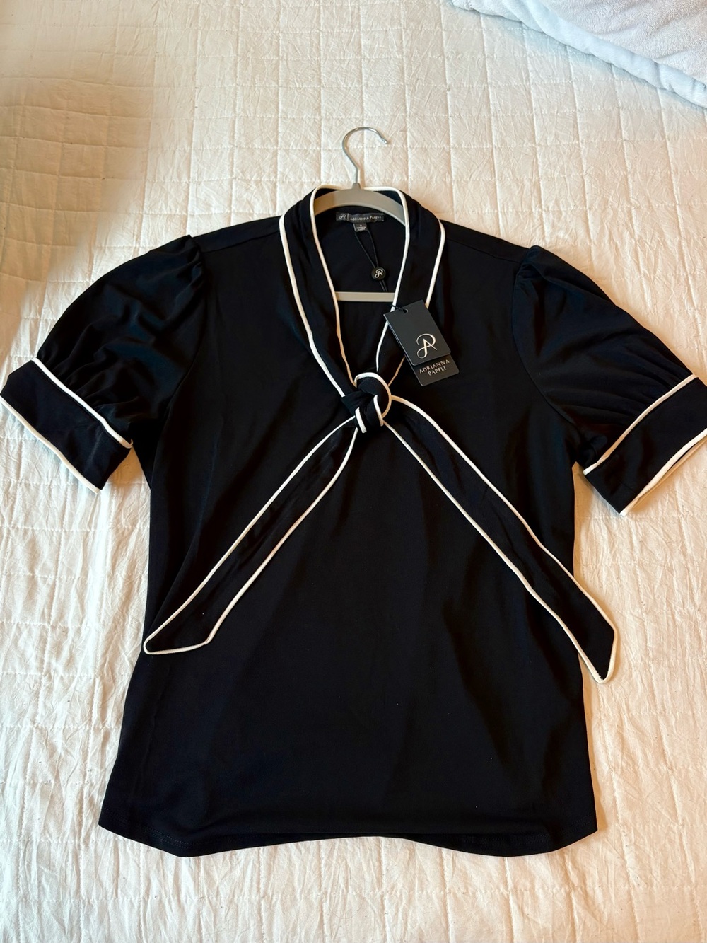Adrianna Papell Black Short Sleeve Tie-Neck Top with White Piping